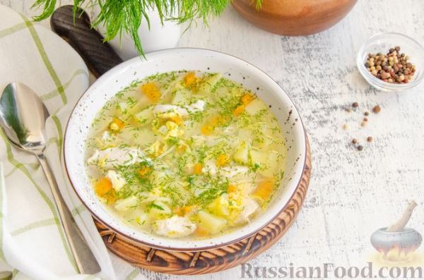 Куриный суп с молодым картофелем и яйцом