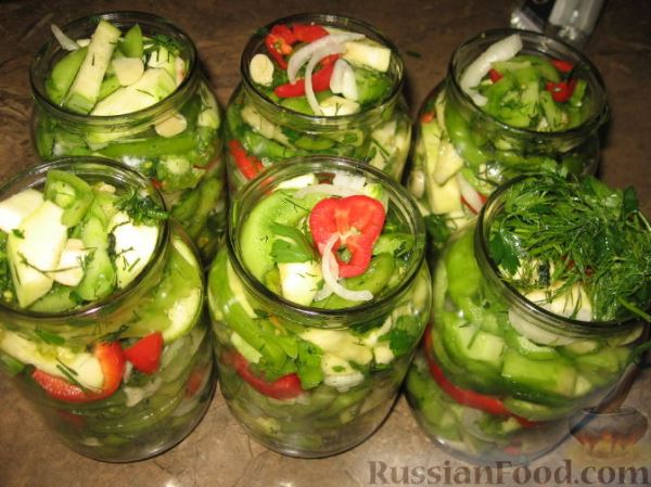 Салат из зеленых помидоров и кабачков