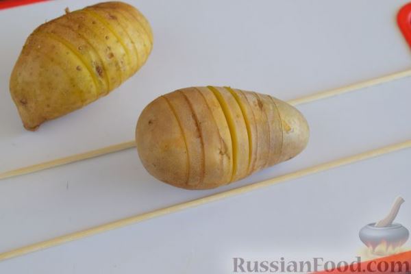 Картошка-гармошка с овощами