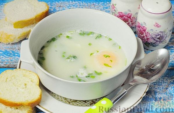 Несладкий молочный суп  с яйцами и зеленью