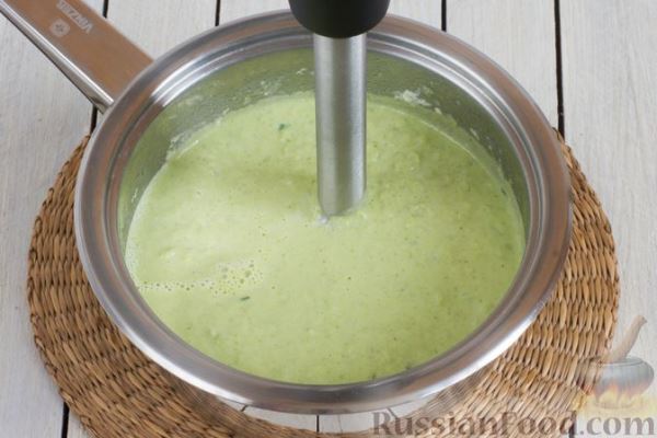 Крем-суп из брокколи и зелёного горошка