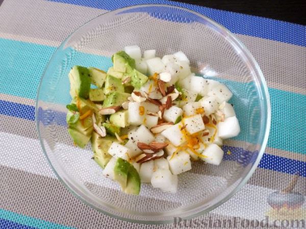 Салат из дыни и авокадо