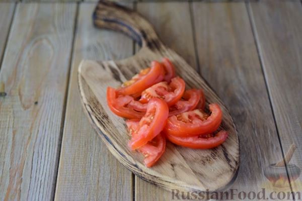 Киш с творожно-сырной начинкой, баклажанами и помидорами